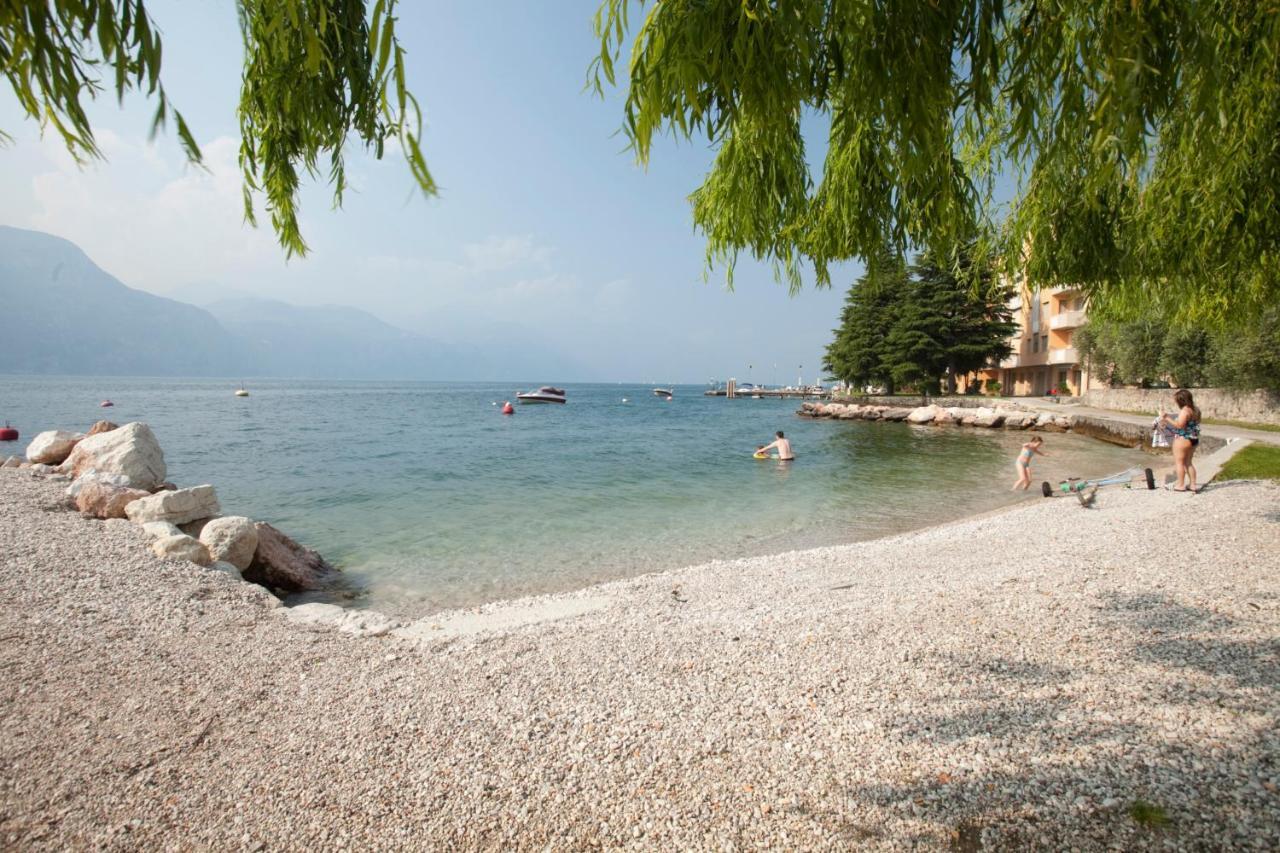 Hotel Residence Rely Brenzone sul Garda Eksteriør billede