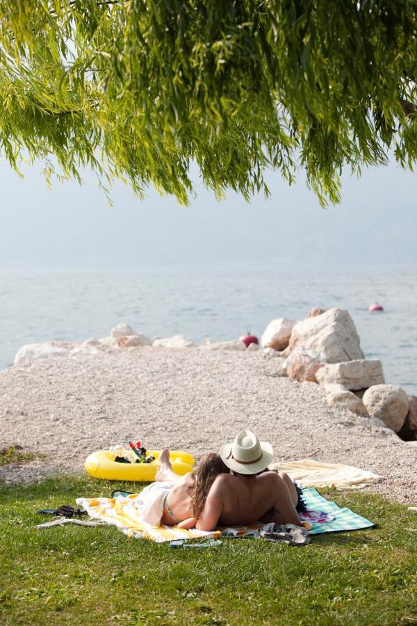 Hotel Residence Rely Brenzone sul Garda Eksteriør billede